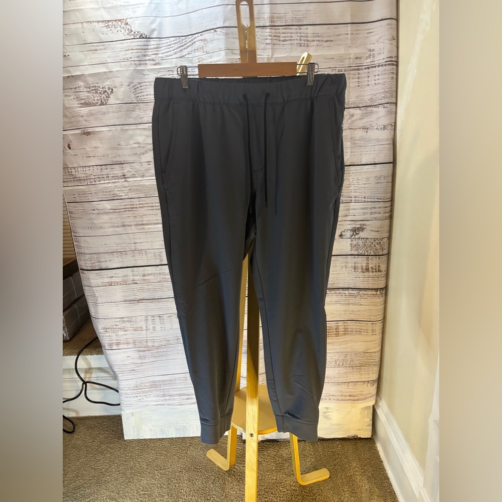 Old Navy StretchTech Jogger Pants Men’s L | Charcoal | Drawstring